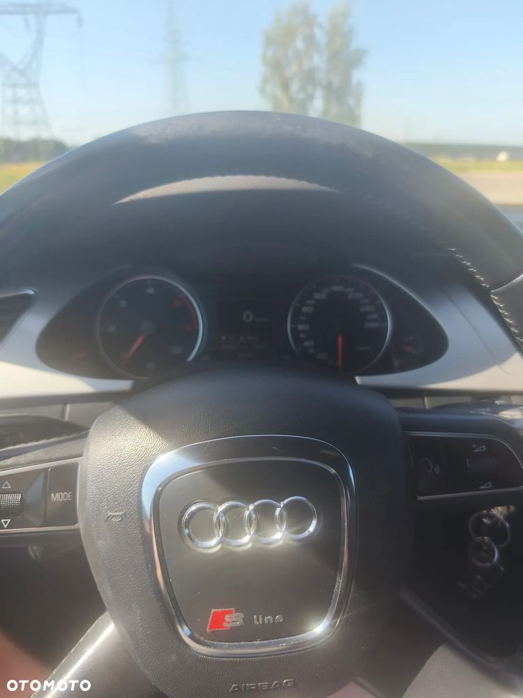 Audi A4 Avant 2.0 TDI - 14