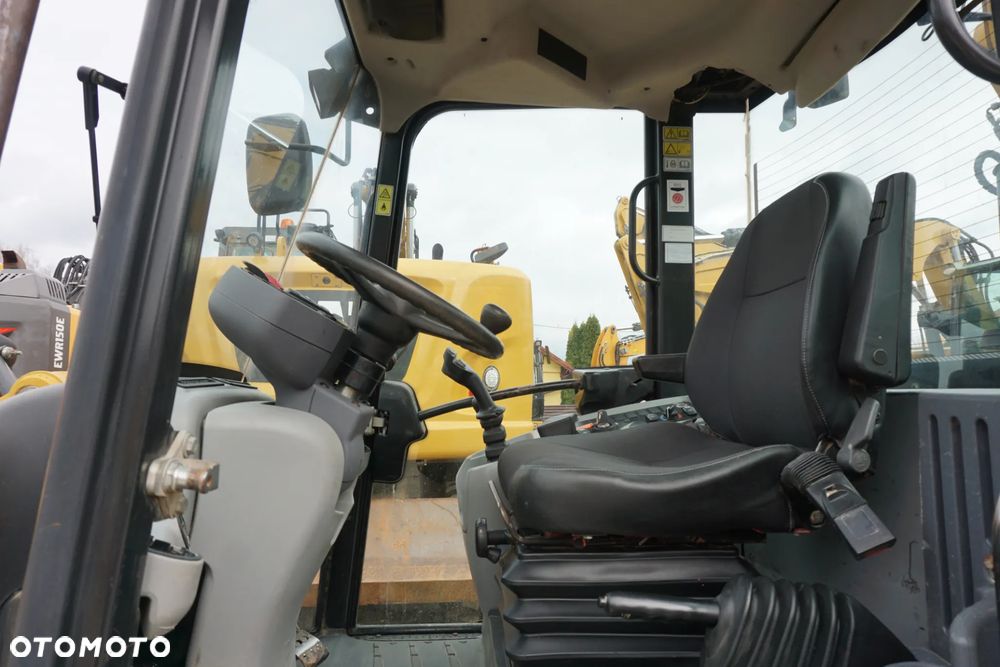 Caterpillar CAT 906 H - 7