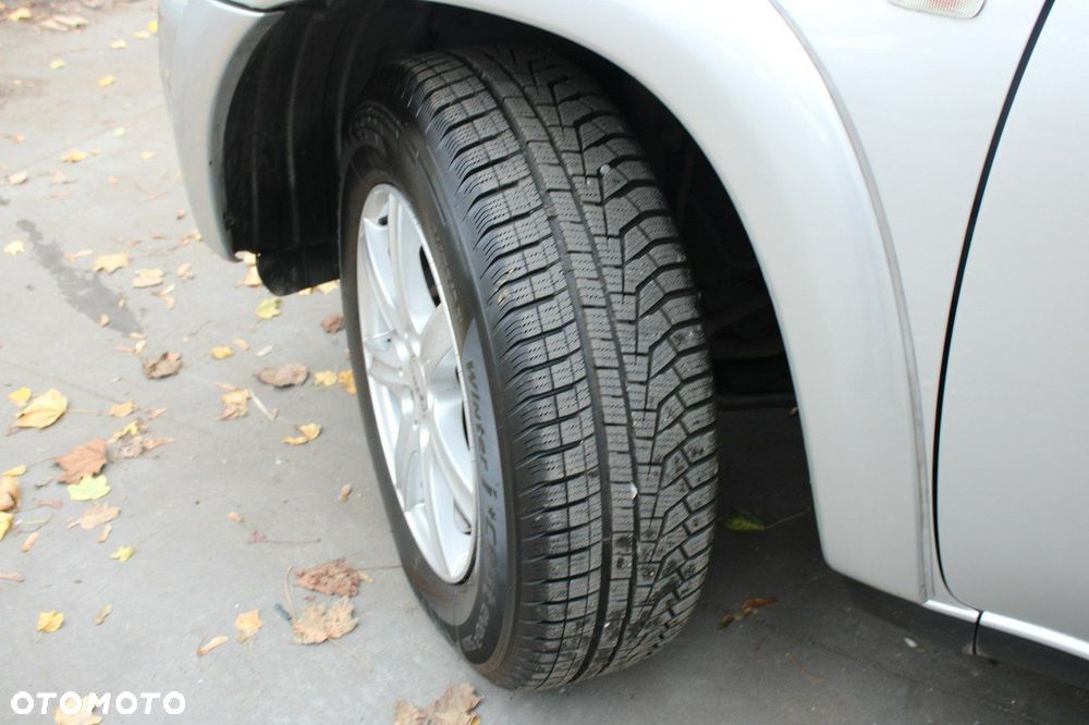 Toyota RAV4 2.0 VVT-i 4x4 - 33