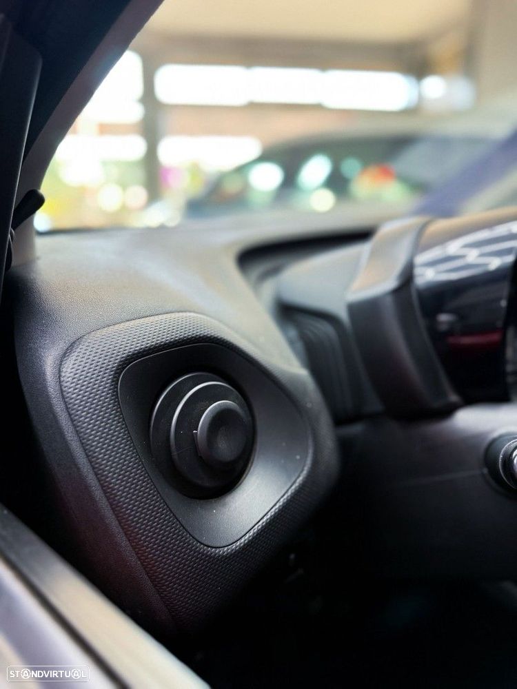 Toyota Aygo 1.0 X-Play - 11