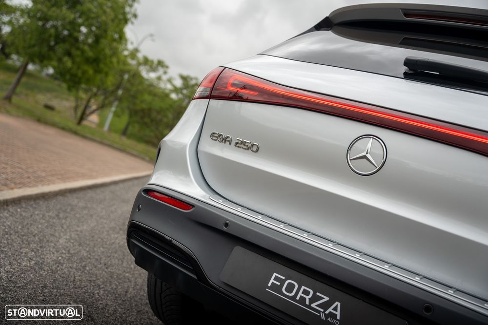 Mercedes-Benz EQA 250 - 8
