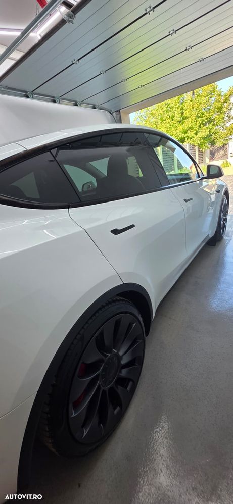 TESLA Model Y 2023 — imagine 31