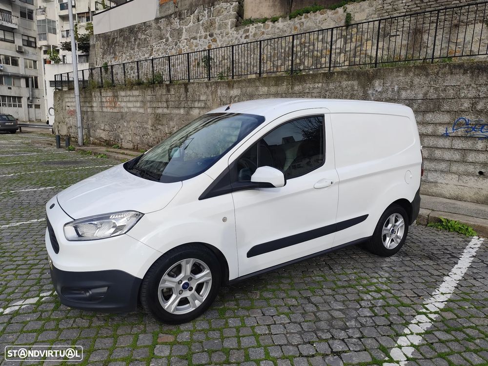Ford Transit Courier - 1