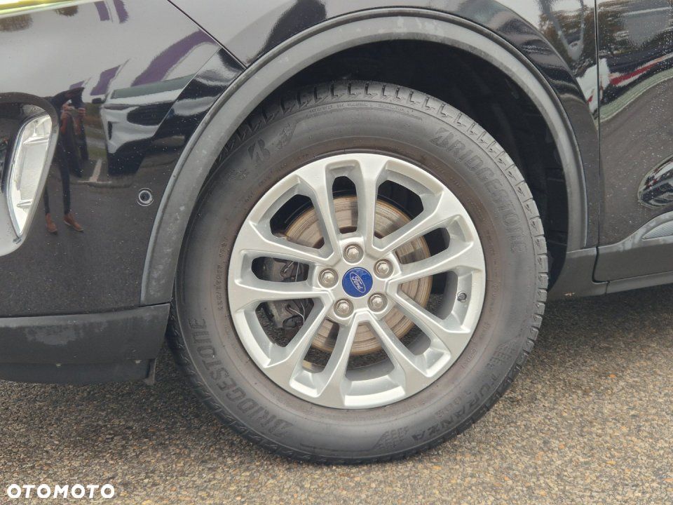 Ford Kuga - 11