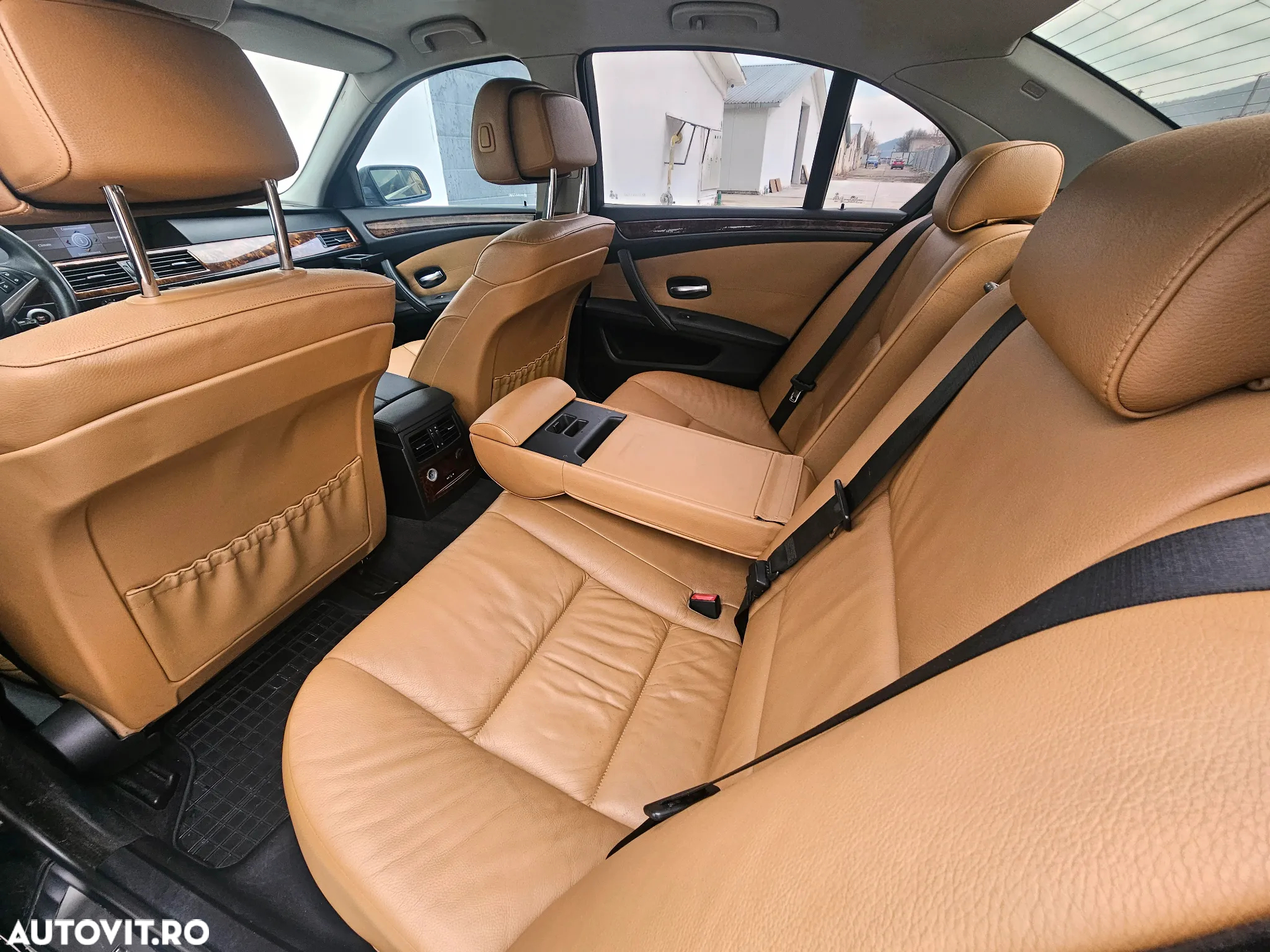 BMW Seria 5 520d - 11