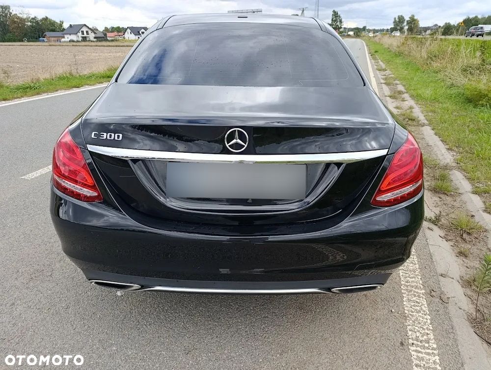 Mercedes-Benz Klasa C 300 9G-TRONIC - 6