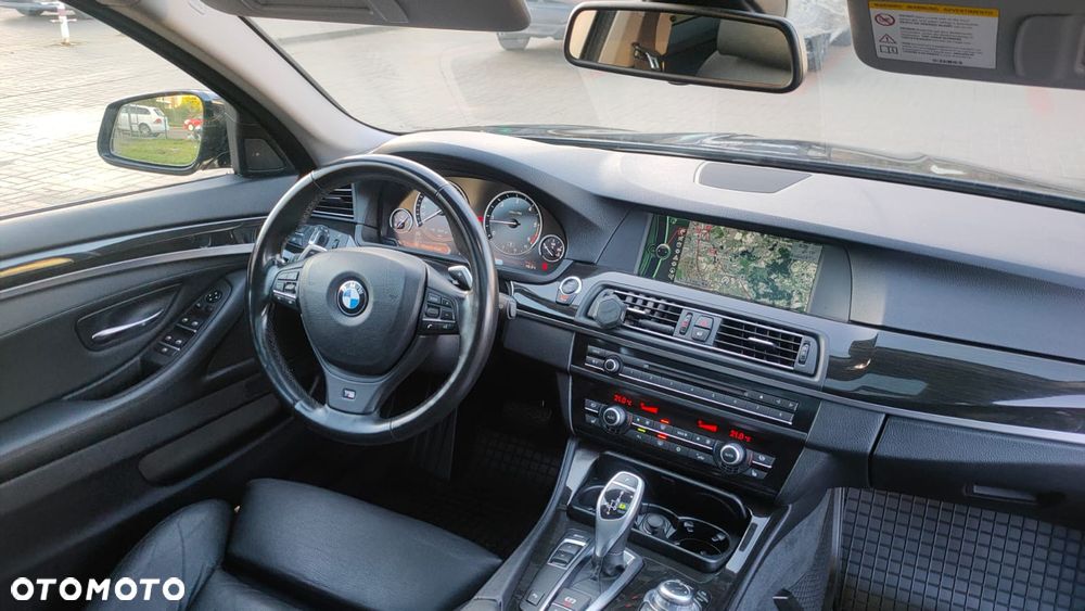 BMW Seria 5 525d Sport-Aut - 21