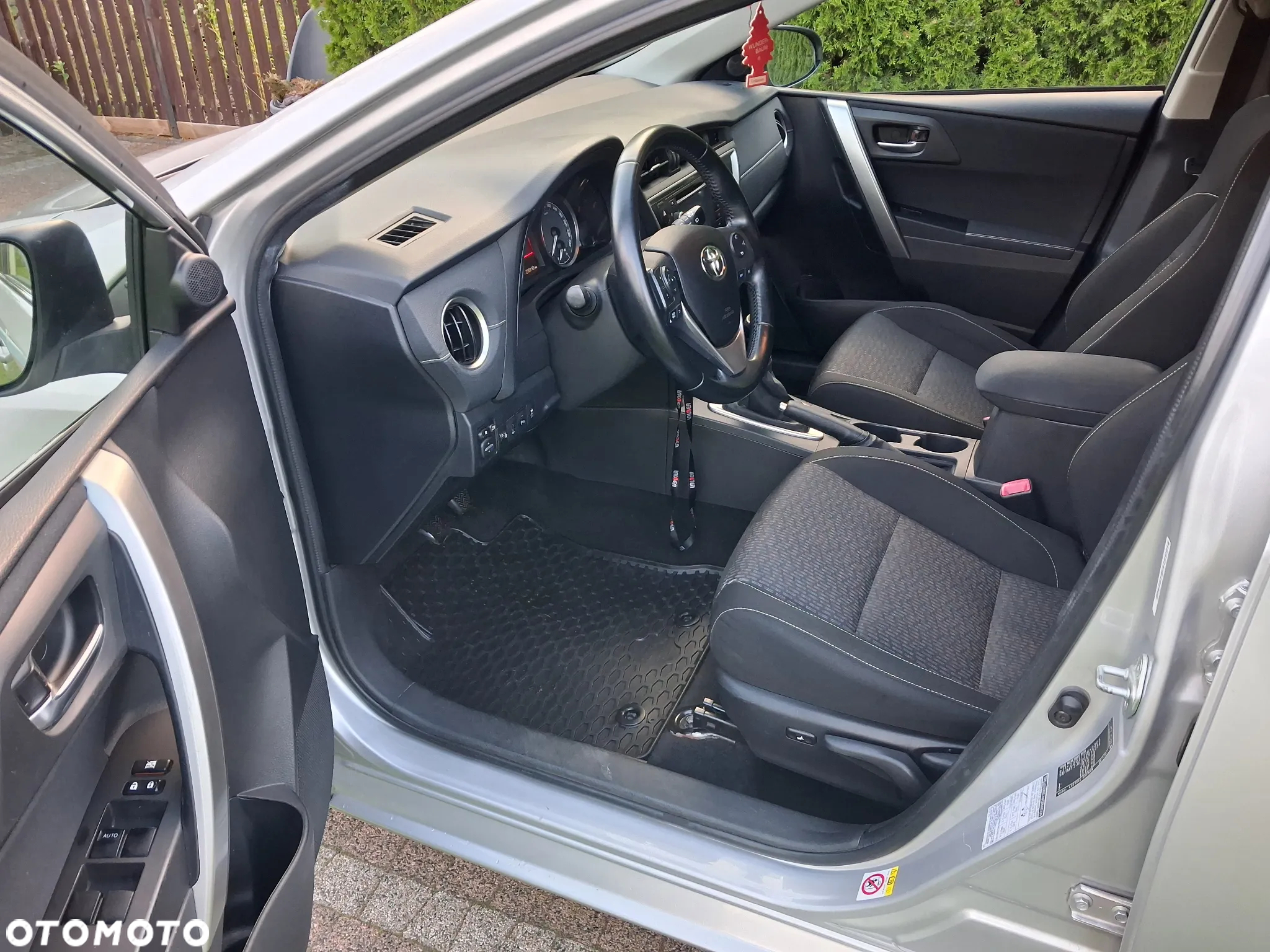Toyota Auris 2.0 D-4D Edition - 5