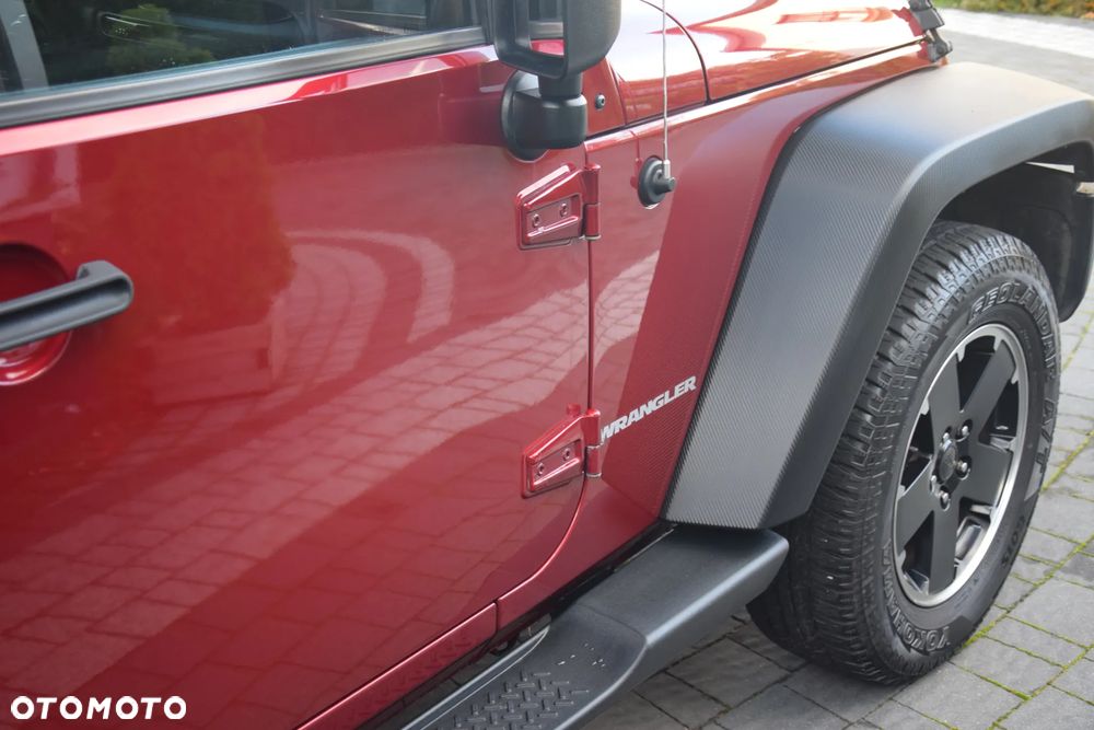 Jeep Wrangler 2.8 CRD Sahara - 37