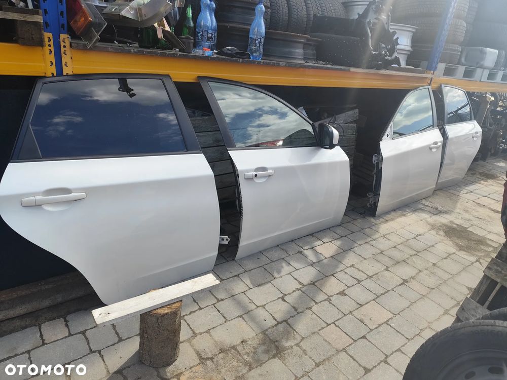 Subaru Impreza Sport GH maska zderzak lusterko drzwi klapa lampy ksenon tylne LED listwy progowe - 2
