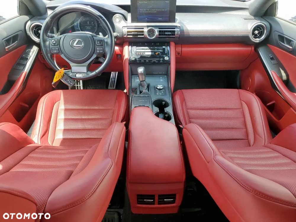 Lexus IS - 8