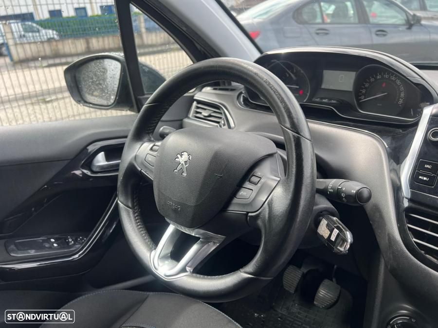 Peugeot 208 1.2 PureTech Style - 7