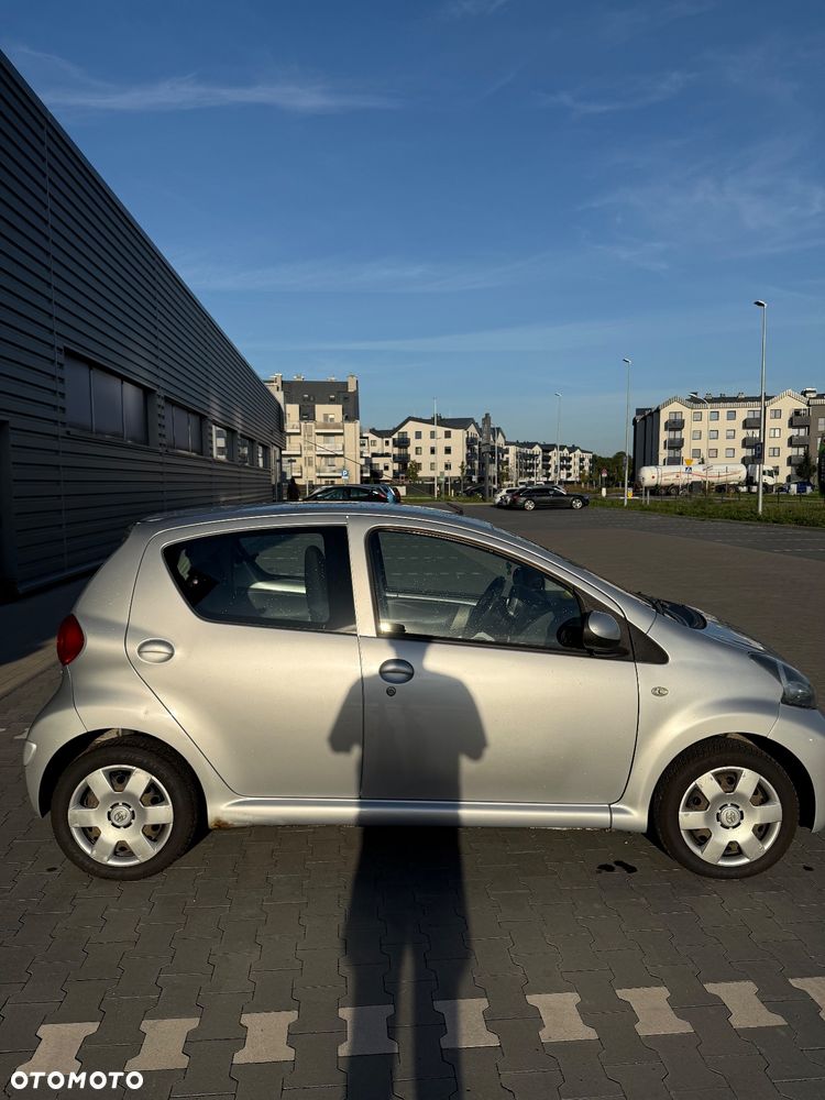 Toyota Aygo - 10