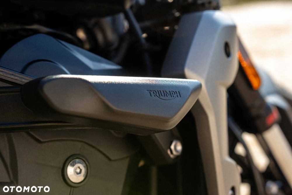 Triumph Trident - 22