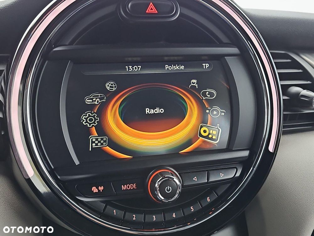 MINI Cooper Standard - 16