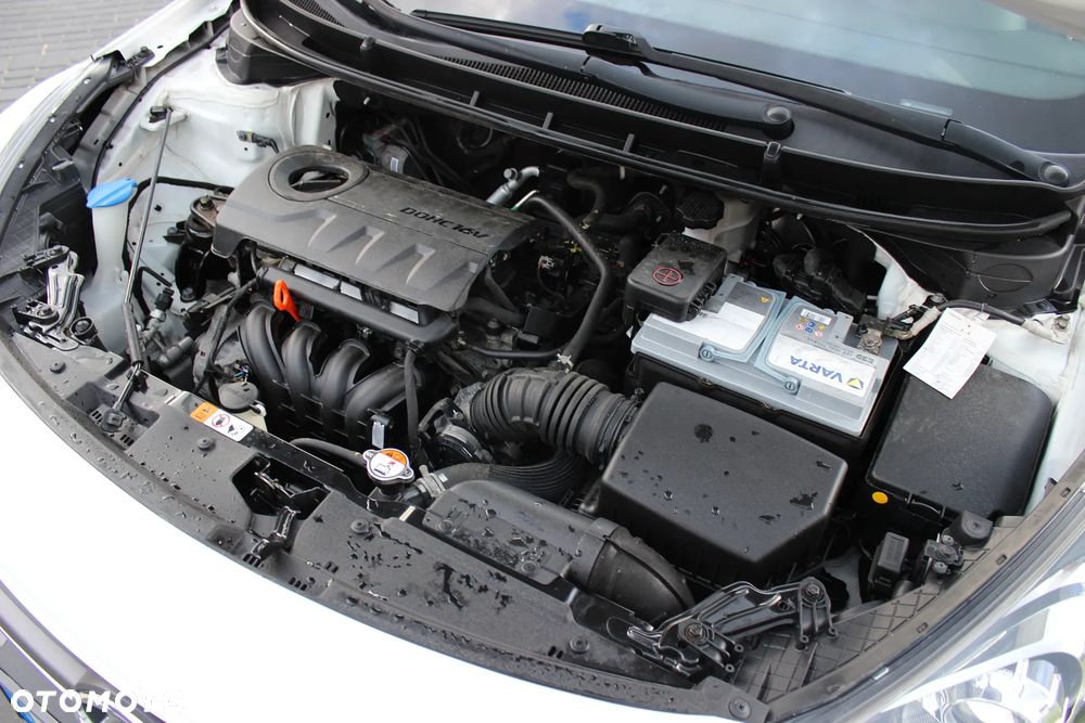 Hyundai i30 1.4 Select - 16