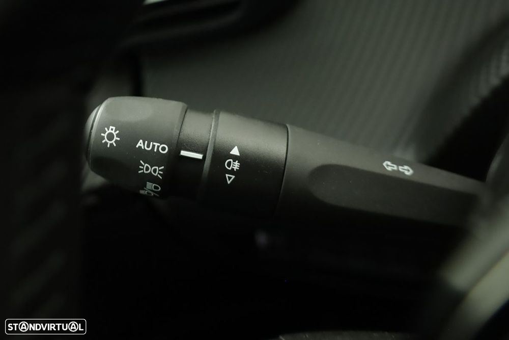 Peugeot 2008 1.2 Allure - 17