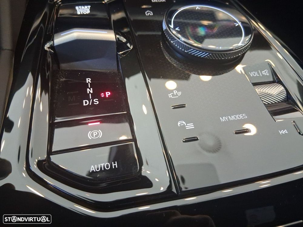 BMW 530 e Pack Desportivo M — fotografia 27