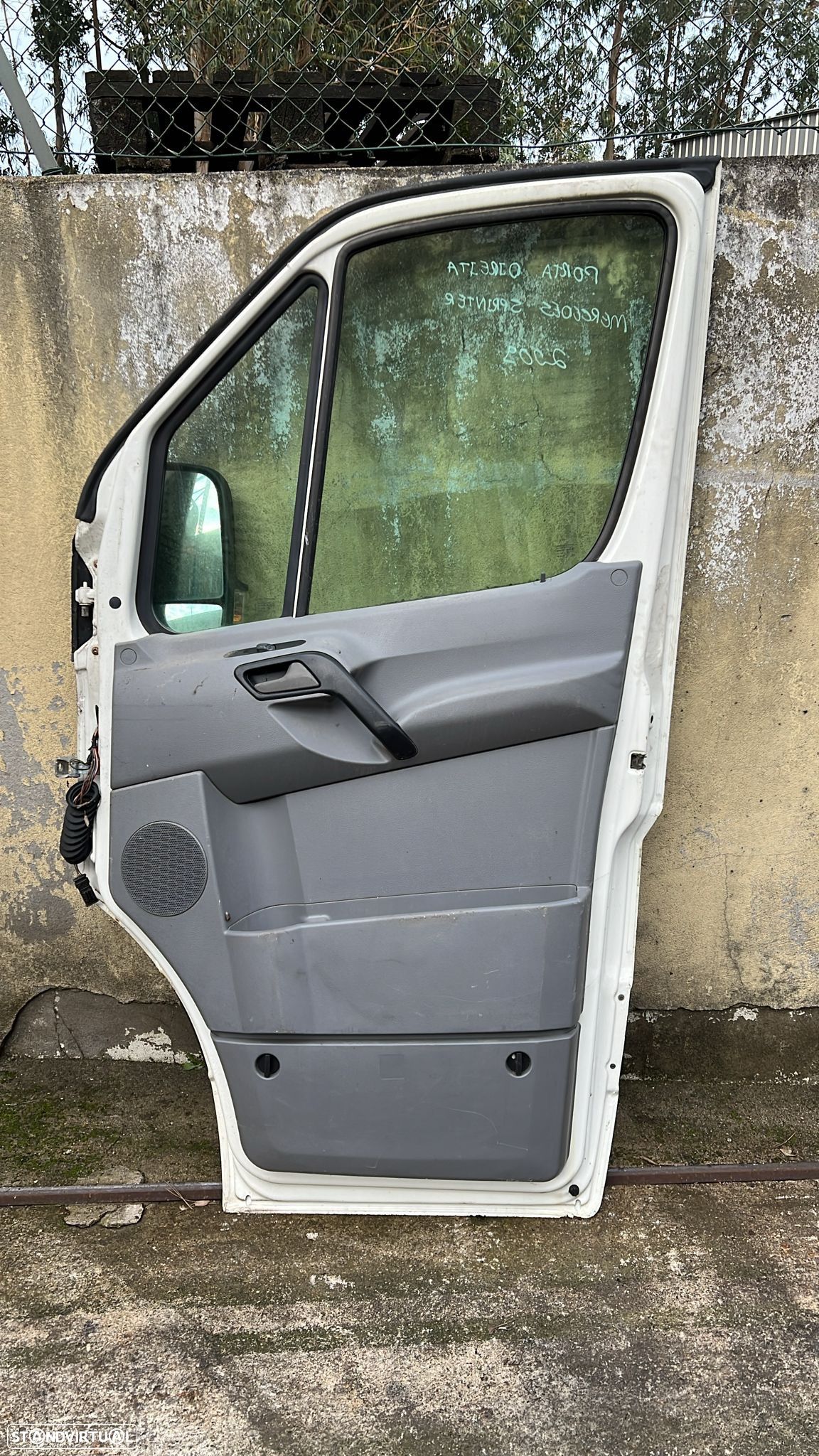 Porta Frente Direita Mercedes Sprinter - 1