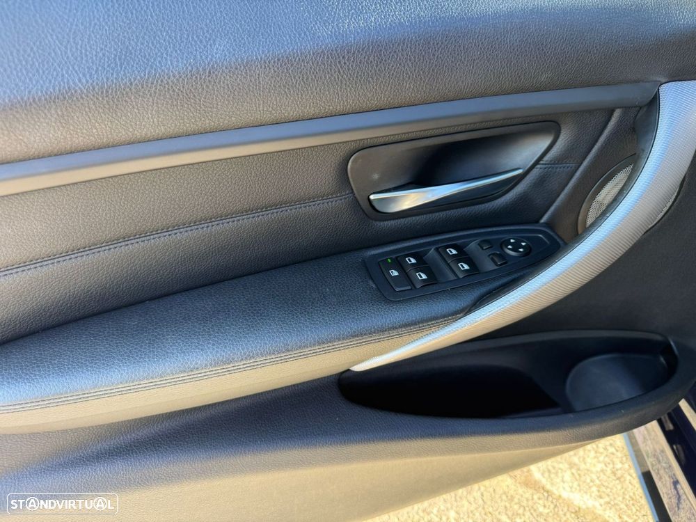 BMW 335 d Touring xDrive Pack M - 24