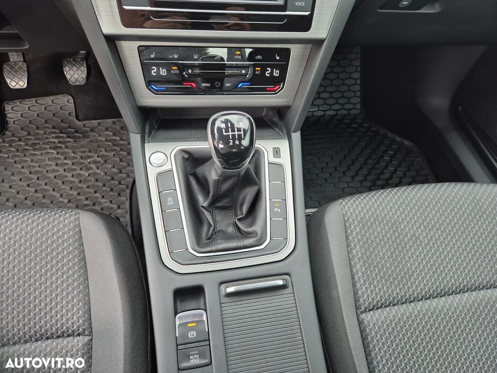 Volkswagen Passat 1.5 TSI ACT OPF Advance - 18
