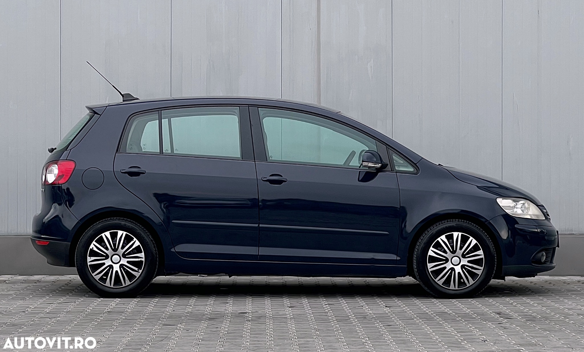 Volkswagen Golf Plus 2.0 TDI Comfortline DPF DSG - 9