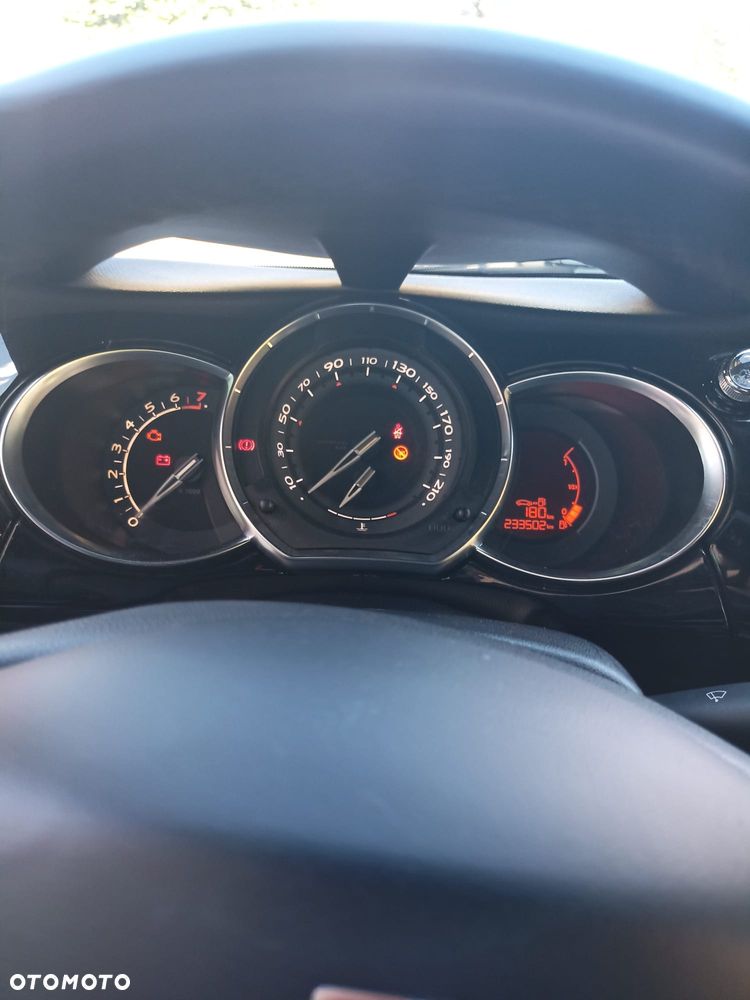 Citroën DS3 1.6 THP SportChic - 8
