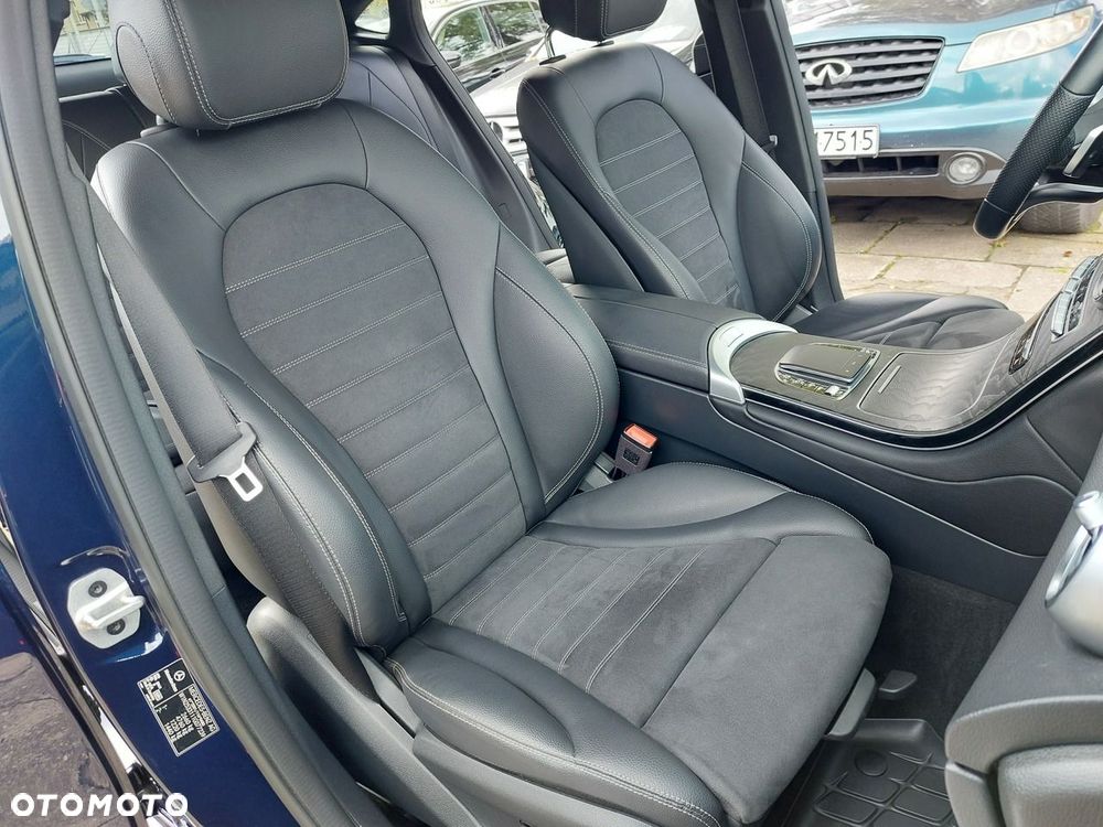 Mercedes-Benz GLC - 21