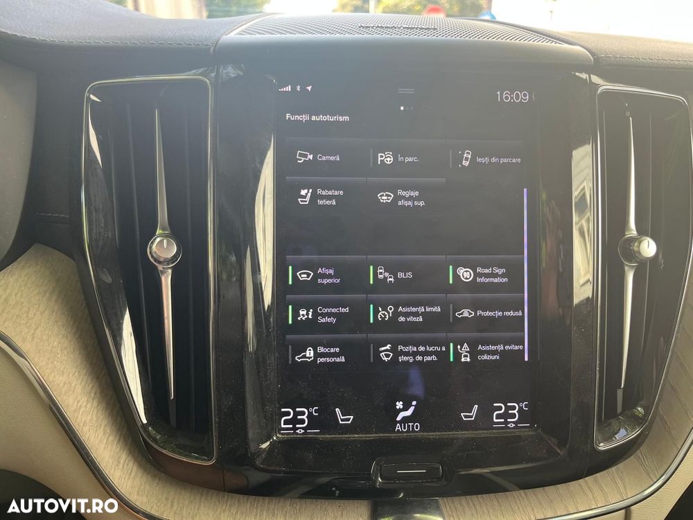Volvo XC 60 T8 Twin Engine AWD Inscription - 19