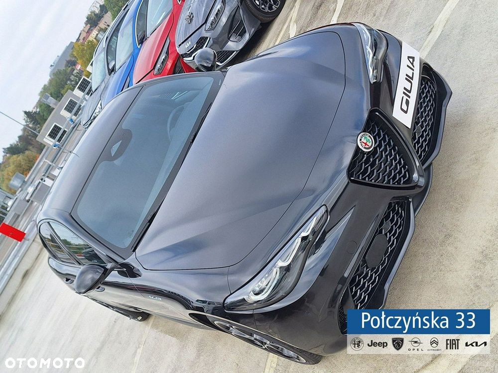 Alfa Romeo Giulia - 12