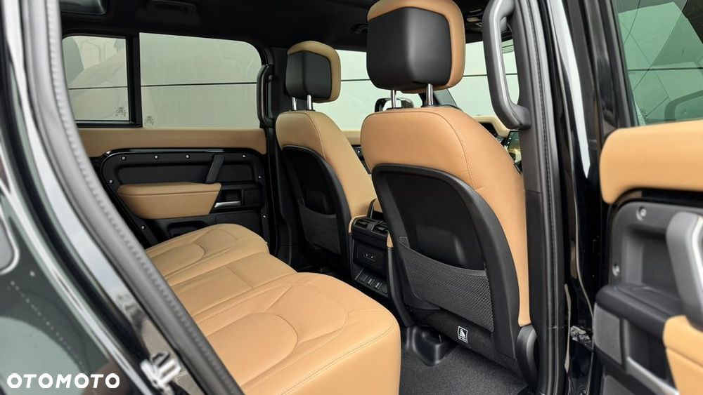 Land Rover Defender 5.0 P425 X-Dynamic HSE - 11