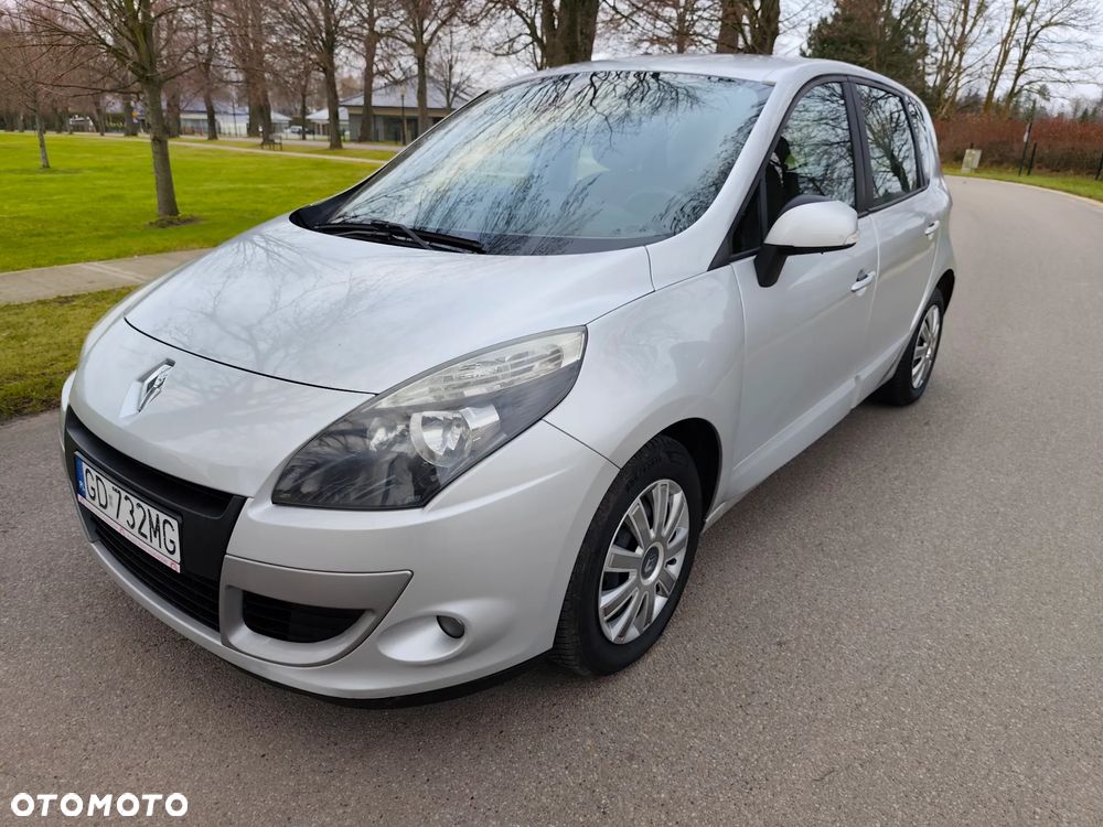 Renault Scenic 1.9 dCi Privilege - 1