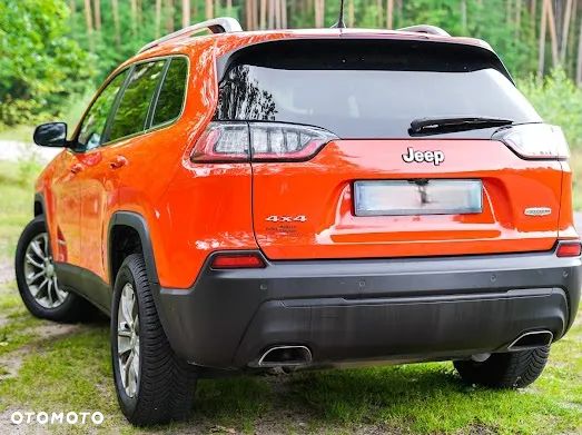 Jeep Cherokee - 9