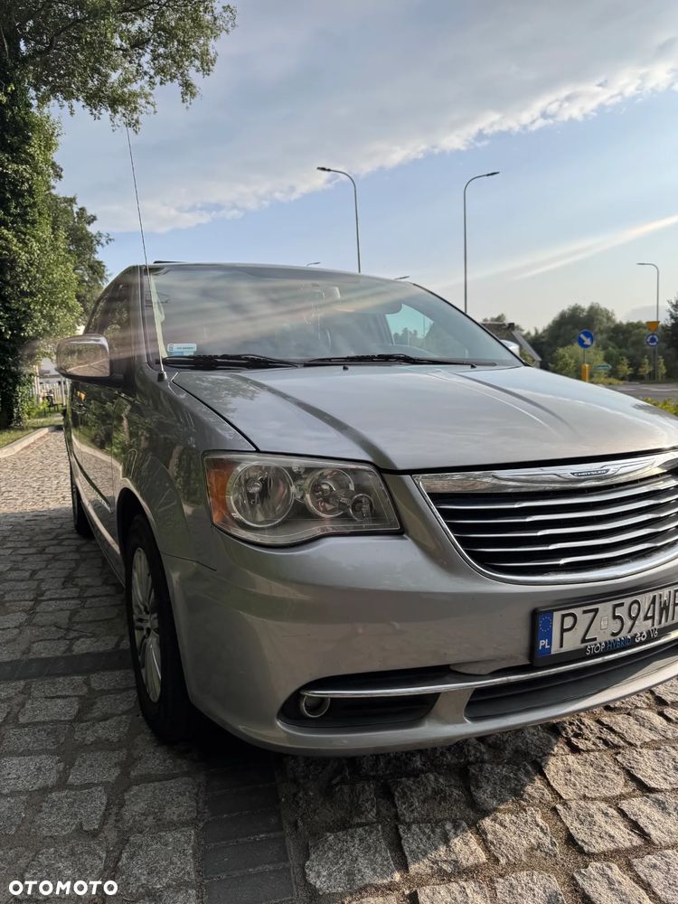 Chrysler Town & Country 3.6 Touring - 18
