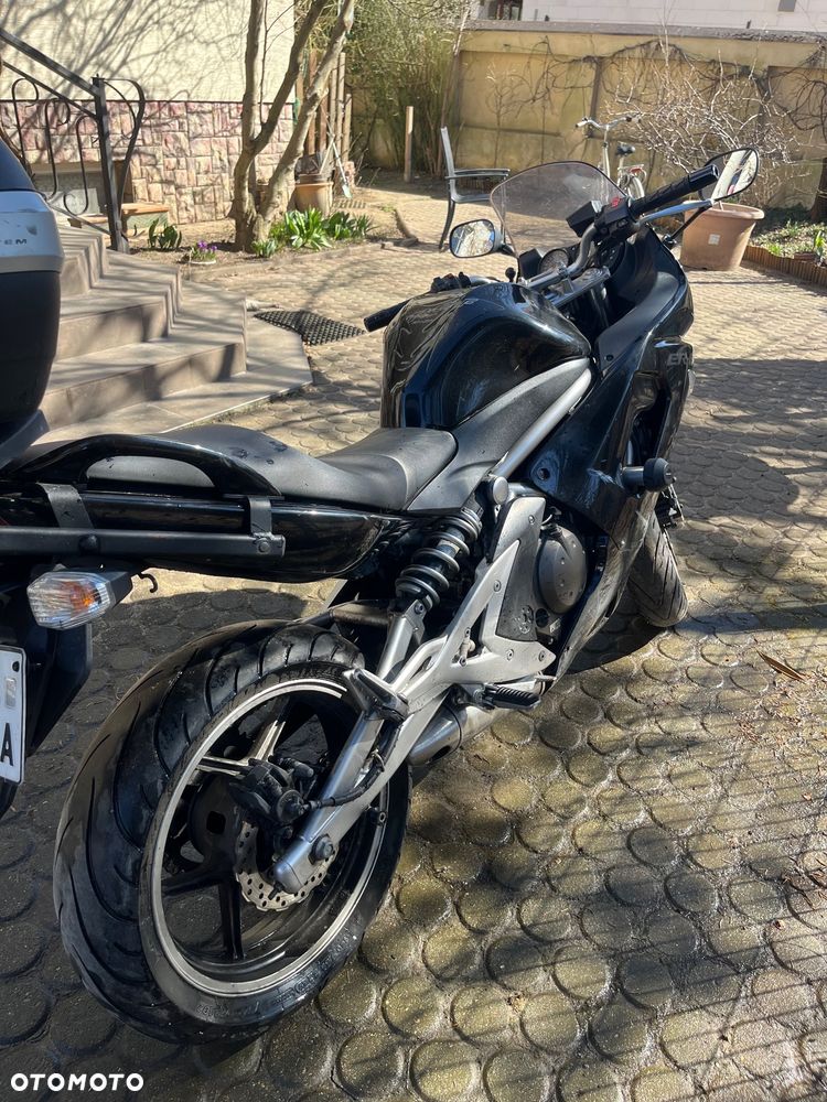 Kawasaki ER - 8