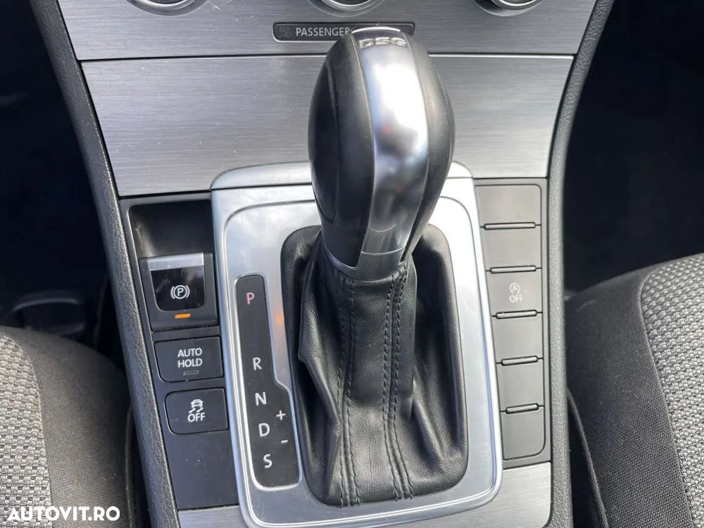 Volkswagen Passat 2.0 TDI BlueMotion Tehnology DSG Trendline - 14
