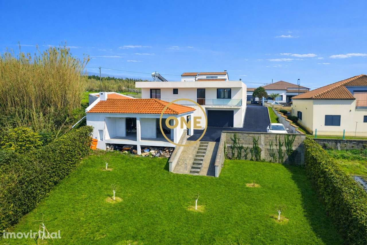 Moradia - Grande imagem: 3/27