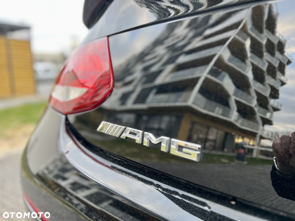 Mercedes-Benz Klasa C AMG 43 4-Matic - 16