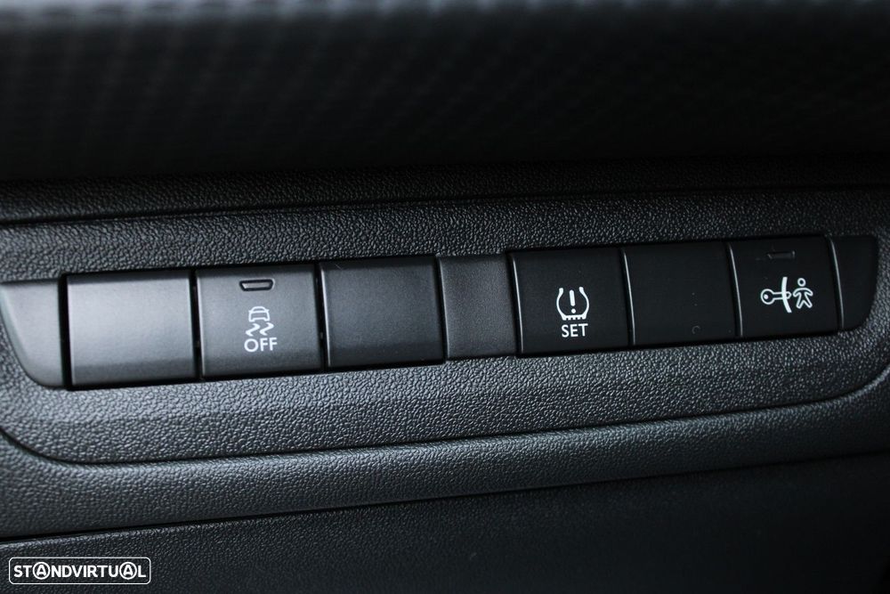 Peugeot 2008 1.2 PureTech Allure - 23