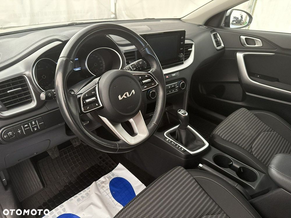 Kia Ceed - 14