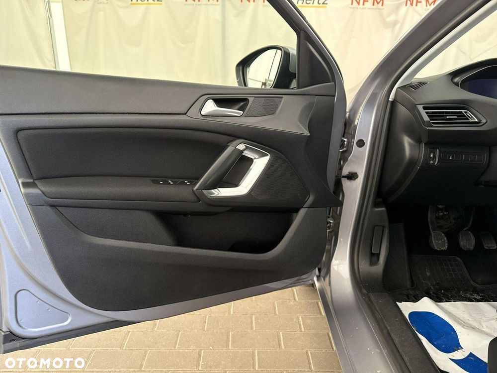 Peugeot 308 - 11