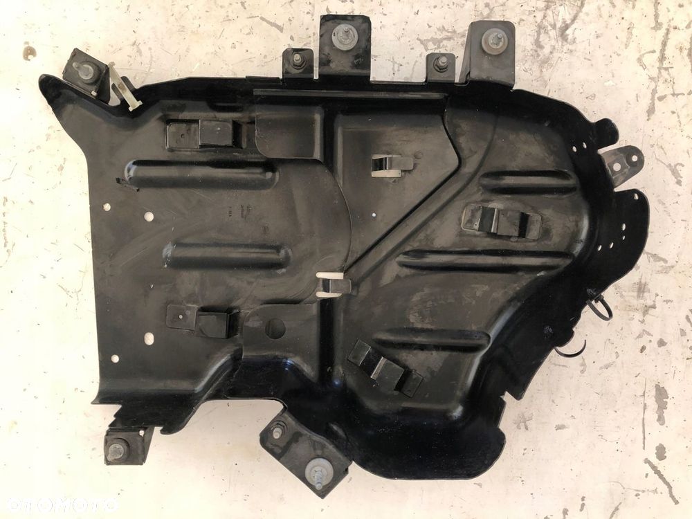 LAND ROVER DISCOVERY V 5 OSŁONA BAKU ADBLUE - 3