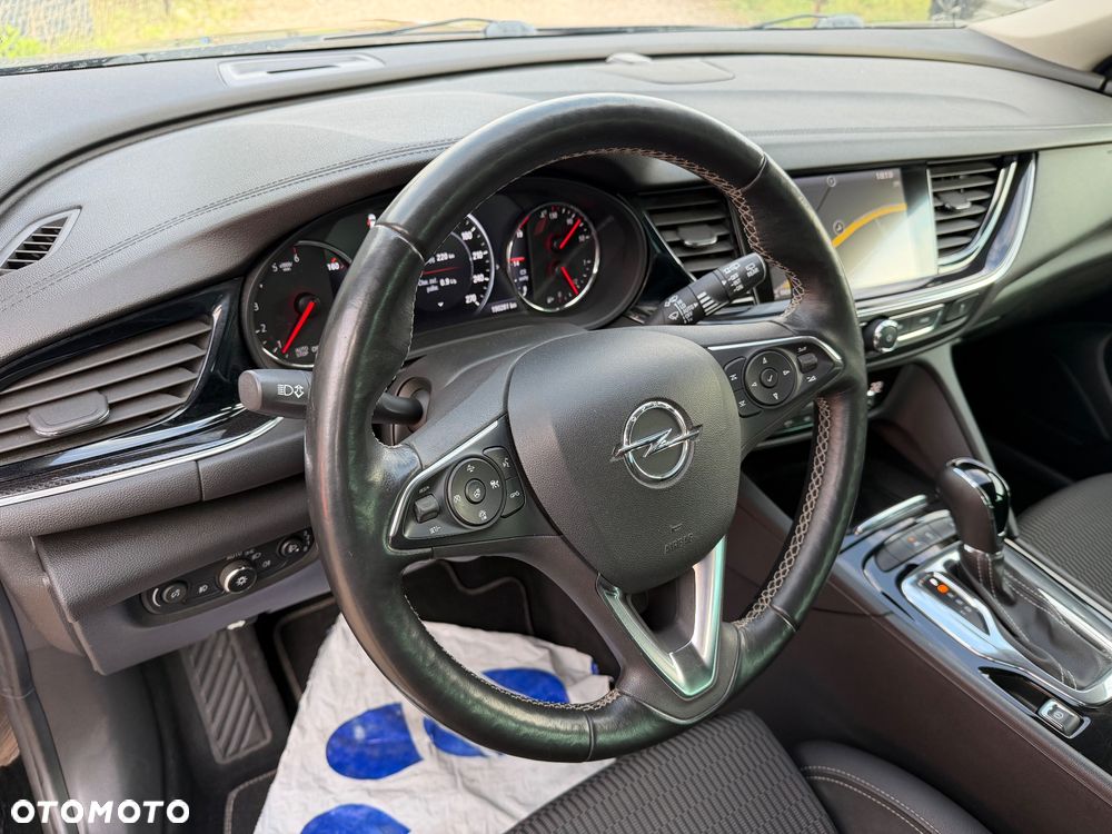 Opel Insignia - 16