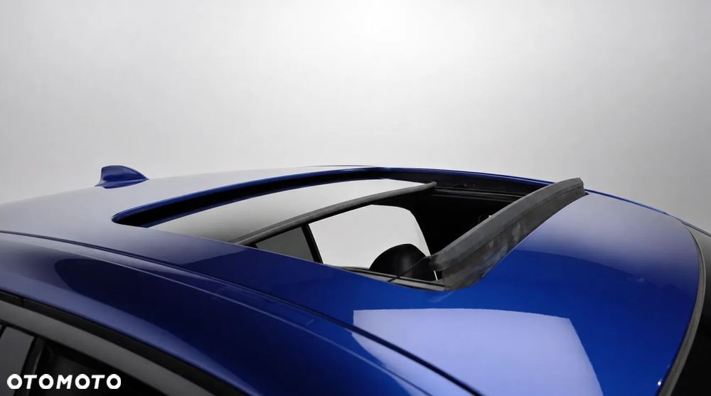 BMW Seria 3 330i M Sport - 9