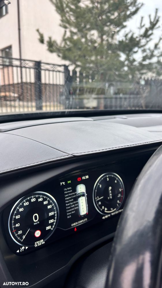 Volvo XC 90 D5 AWD Inscription - 11