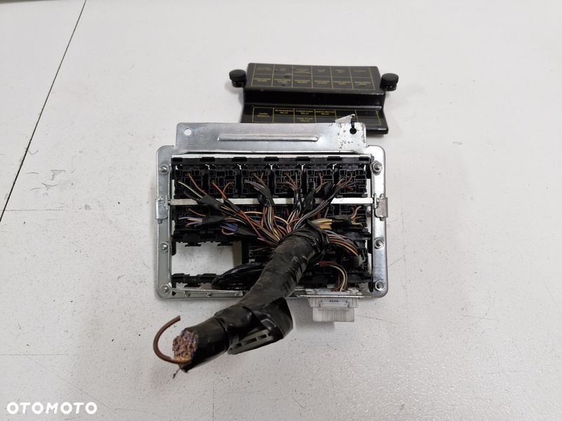 TATA SAFARI II 2 2.2 D SKRZYNKA PRZEKAŹNIKÓW PRZEKAŹNIKI - 6