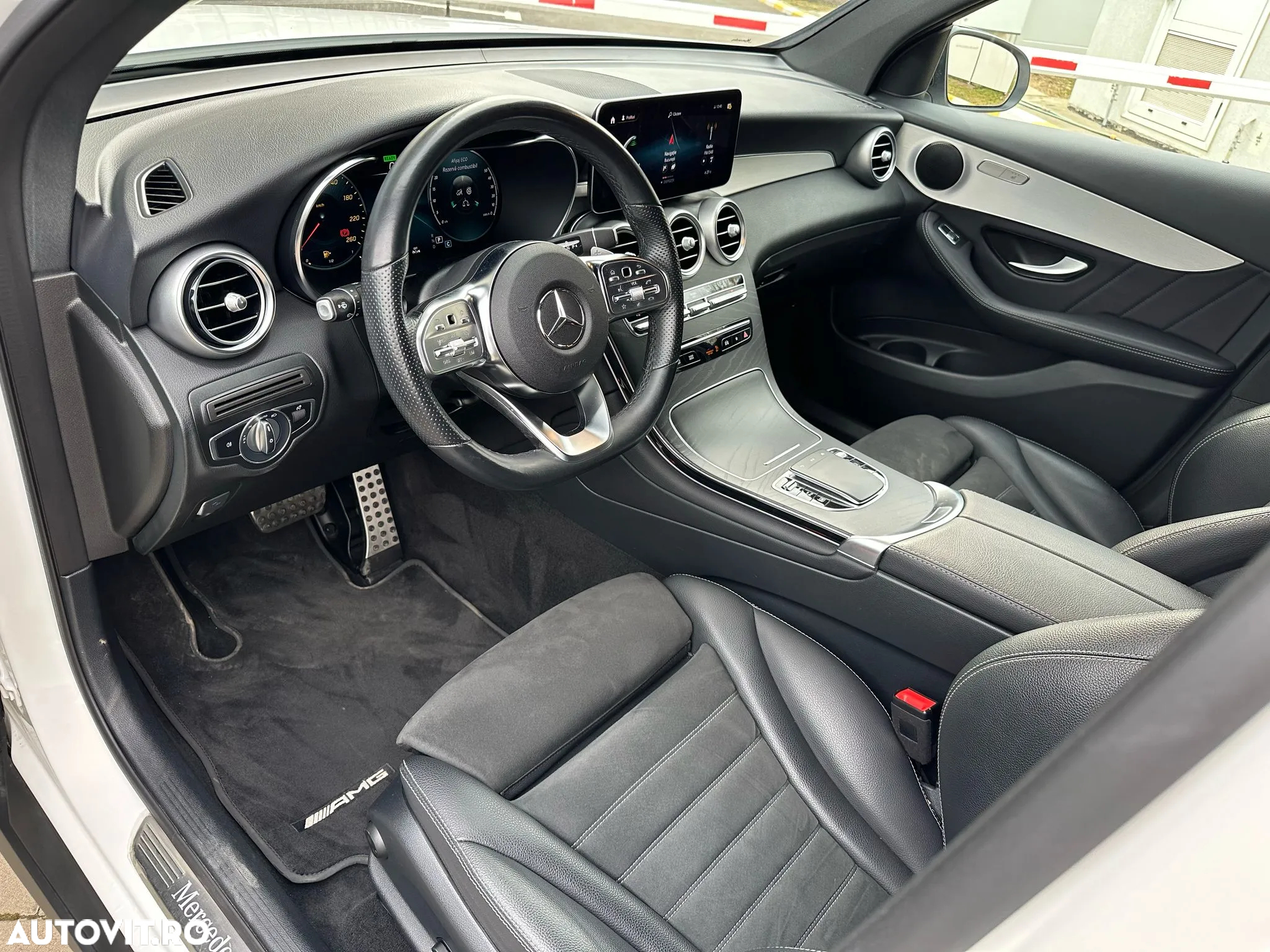 Mercedes-Benz GLC 300 e 4Matic 9G-TRONIC - 9
