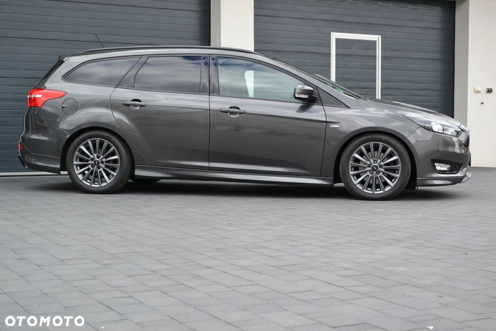 Ford Focus 1.5 EcoBoost ST-Line ASS - 19