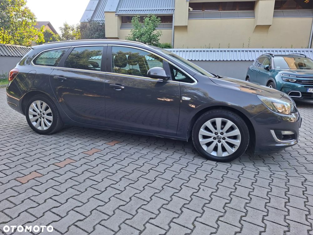 Opel Astra 1.4 T Cosmo - 14
