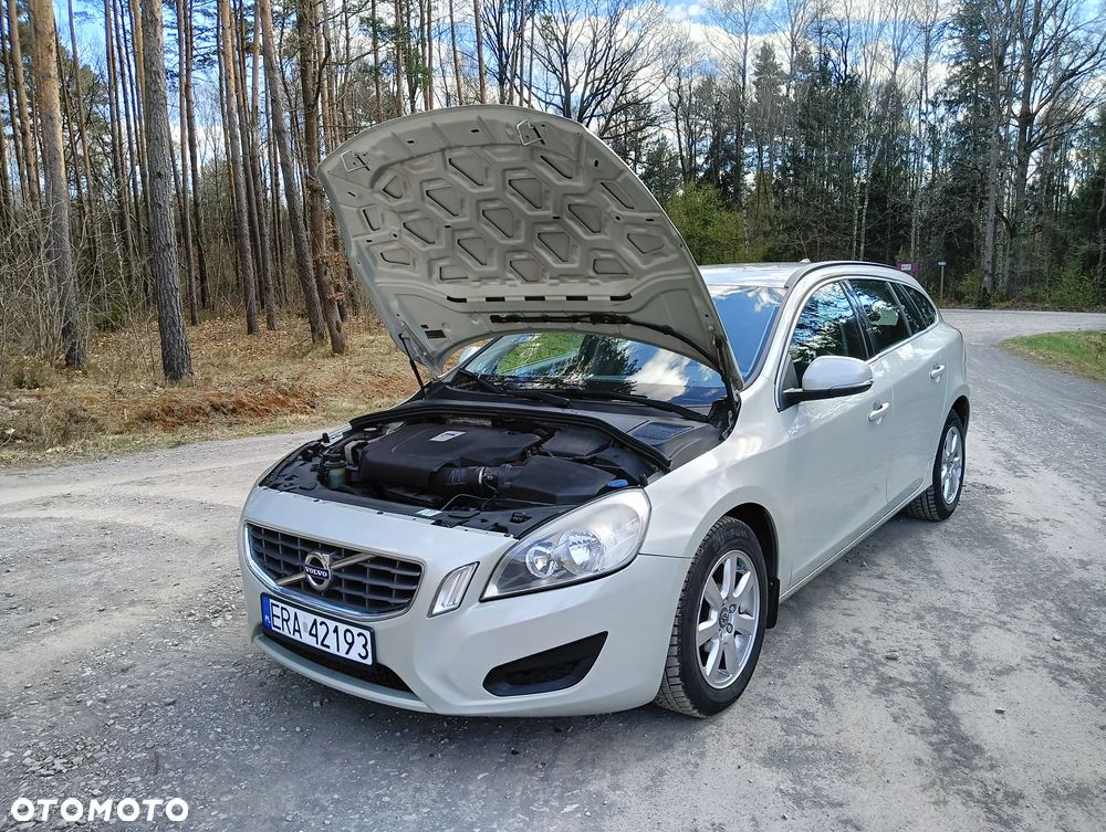 Volvo V60 D3 Summum - 36